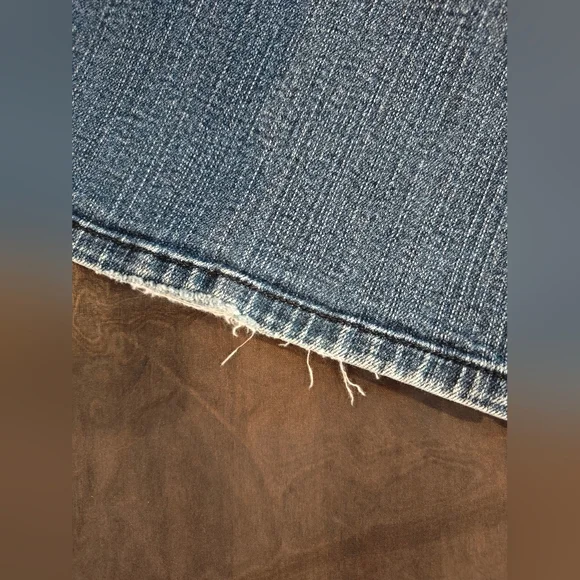 🤍NYDJ Blue Straight Leg Jeans with Vintage Faded Bedazzled Look Size 10 Petite - Picture 2 of 6